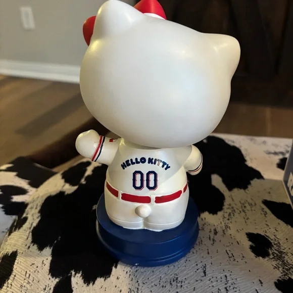 Hello Kitty Texas Rangers Baseball Collectible Bobblehead Sanrio - Picture 6 of 11